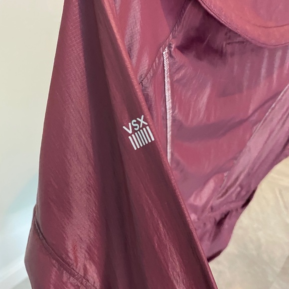 Light wind or rain Jacket - Picture 2 of 4